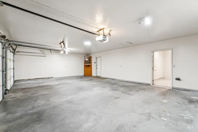 $465,000 | 2421 Airport Avenue, Caldwell, ID 83605