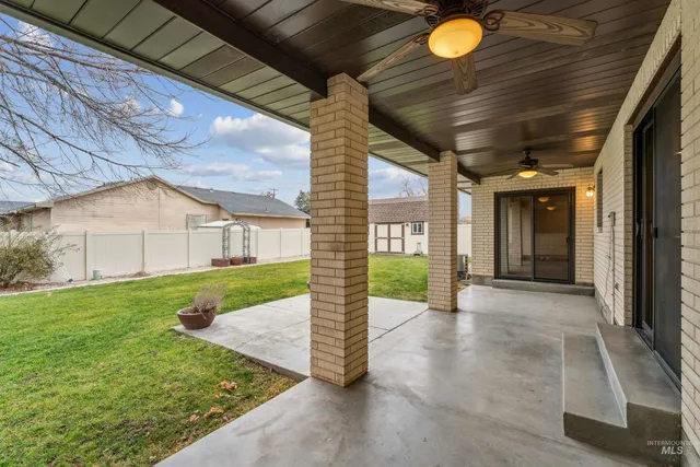 $465,000 | 2421 Airport Avenue, Caldwell, ID 83605