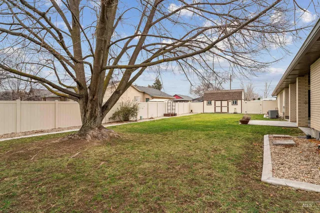 $465,000 | 2421 Airport Avenue, Caldwell, ID 83605