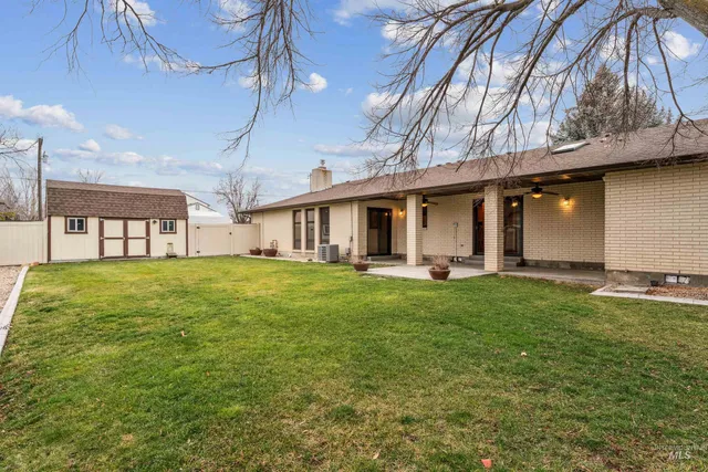 $465,000 | 2421 Airport Avenue, Caldwell, ID 83605