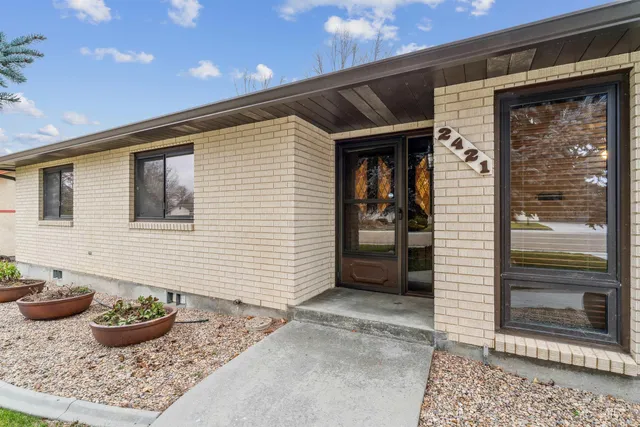 $465,000 | 2421 Airport Avenue, Caldwell, ID 83605