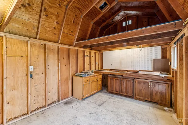 $465,000 | 2421 Airport Avenue, Caldwell, ID 83605