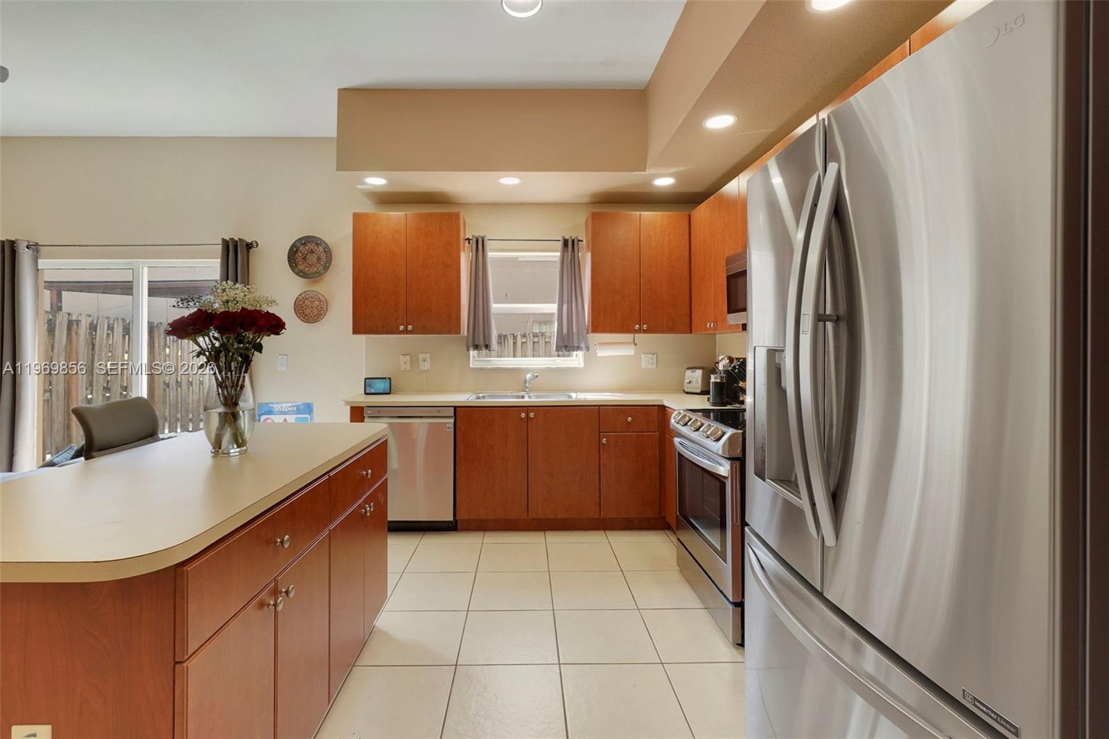 22168 Southwest 88th Path Cutler Bay, FL 33190 - Photo 5 of 27