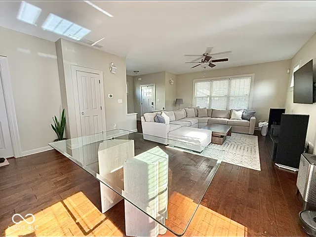 $2,250 | 836 North Beville Avenue, Indianapolis, IN 46201