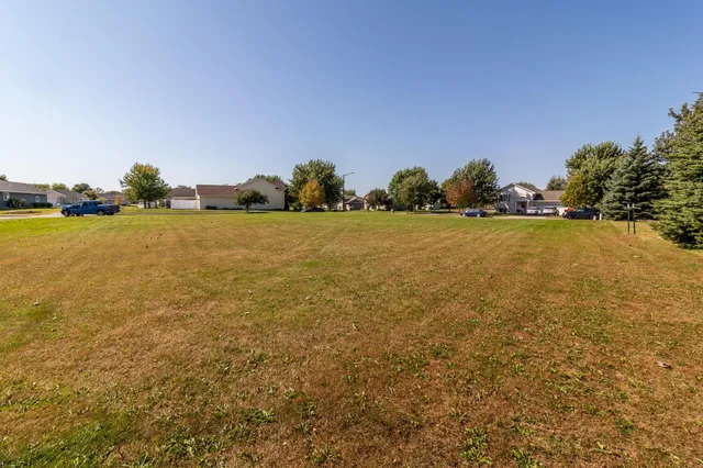 $361,900 | 1125 Benjamin Drive, Alexandria, MN 56308