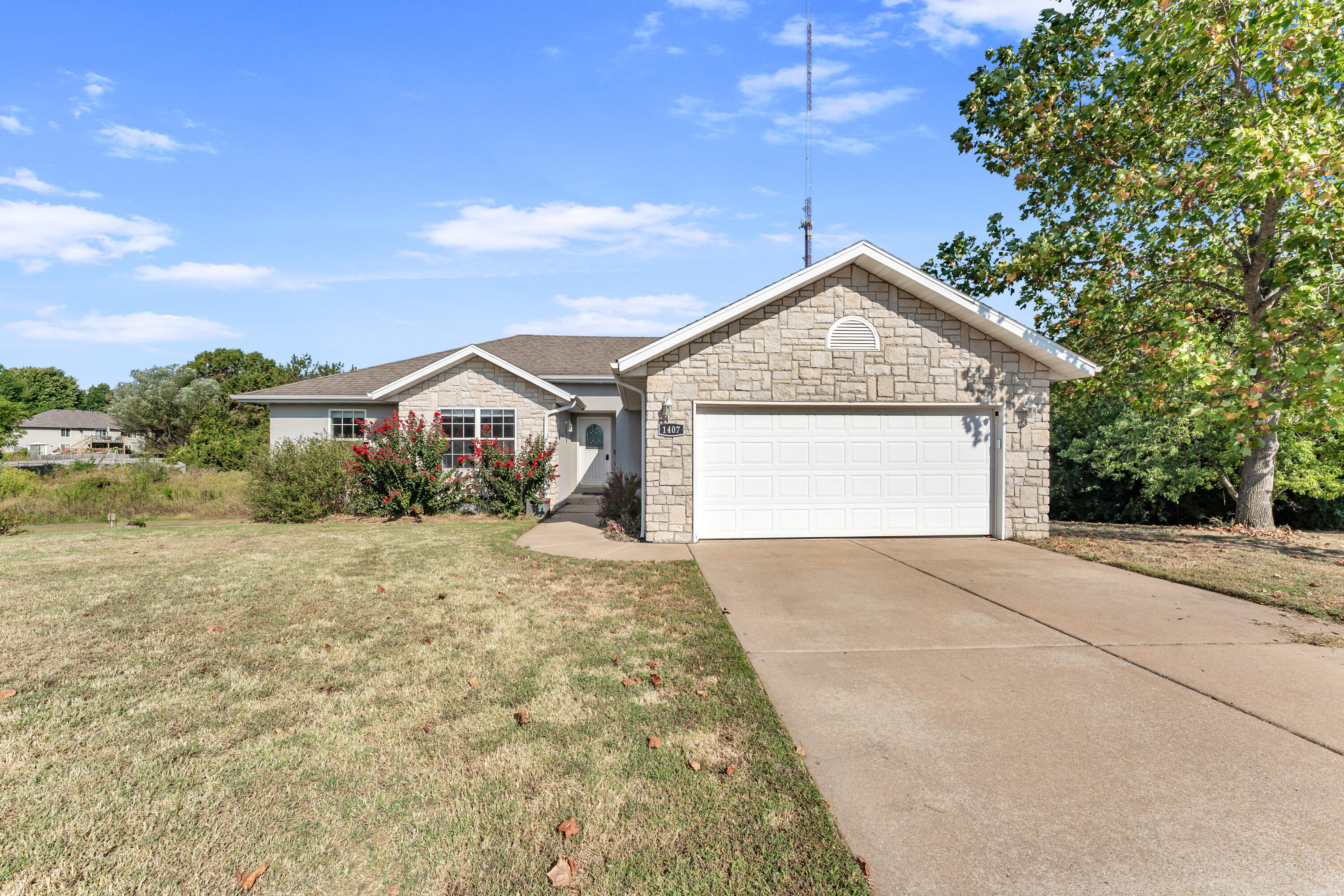 1407 Raspberry Court Nixa, MO 65714 - Photo 2 of 43 Raspberry-5-3