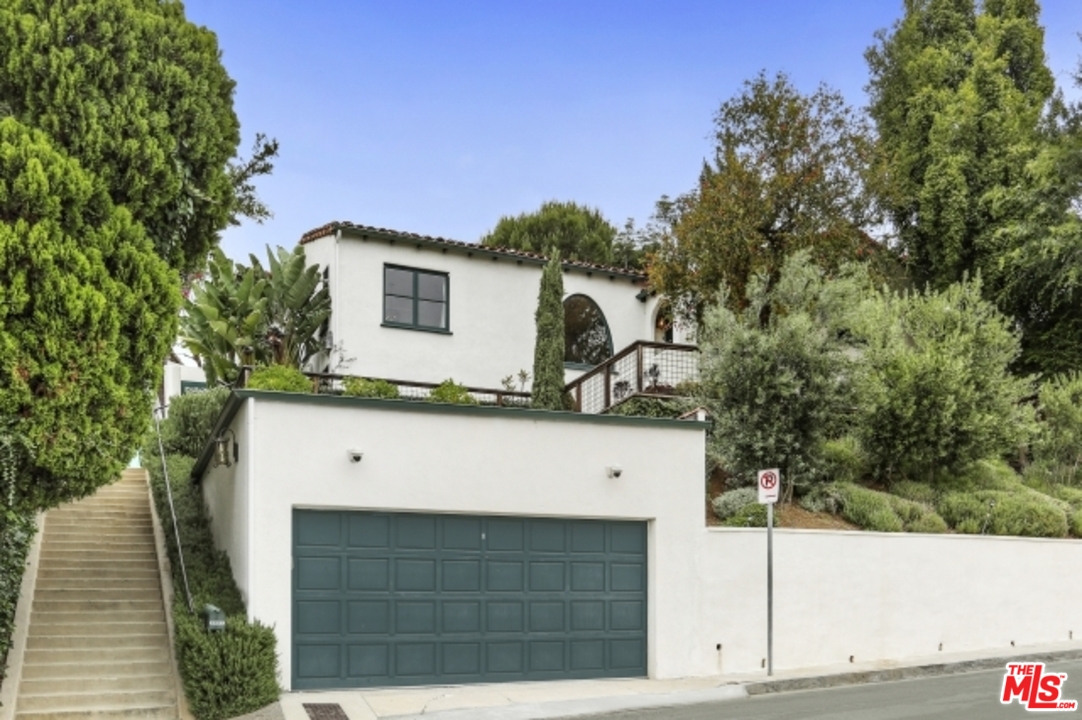 3801 Roderick Road Los Angeles, CA 90065 - Photo 6 of 38