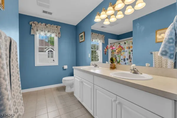 $1,160,000 | 5 Emmons Court, Bridgewater, NJ 08807