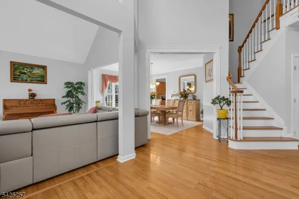 $1,160,000 | 5 Emmons Court, Bridgewater, NJ 08807