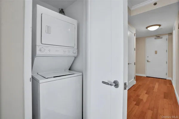 $5,450 | 10 City Place, Unit 28F, White Plains, NY 10601