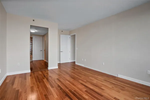 $5,450 | 10 City Place, Unit 28F, White Plains, NY 10601