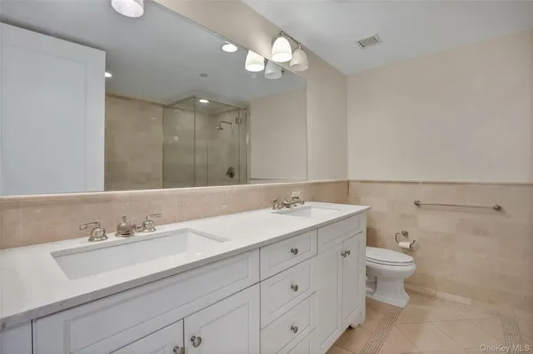 $5,450 | 10 City Place, Unit 28F, White Plains, NY 10601