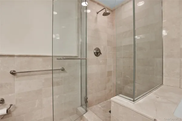 $5,450 | 10 City Place, Unit 28F, White Plains, NY 10601