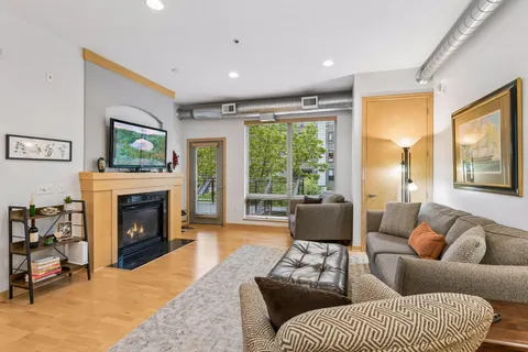 $275,000 | 240 Spring Street, Unit 203, St. Paul, MN 55102
