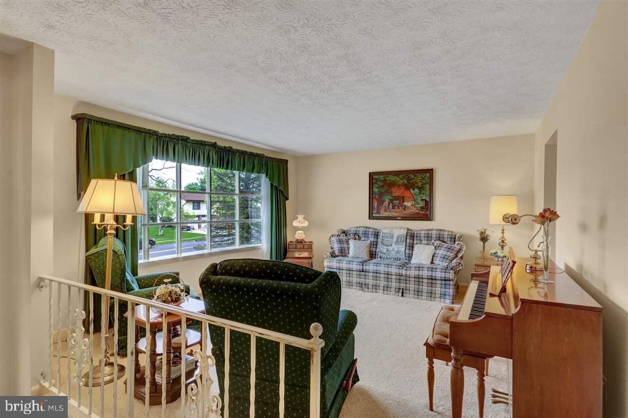 349 Sarhelm Road Harrisburg, PA 17112 - Photo 3 of 25 Gallery Image 3
