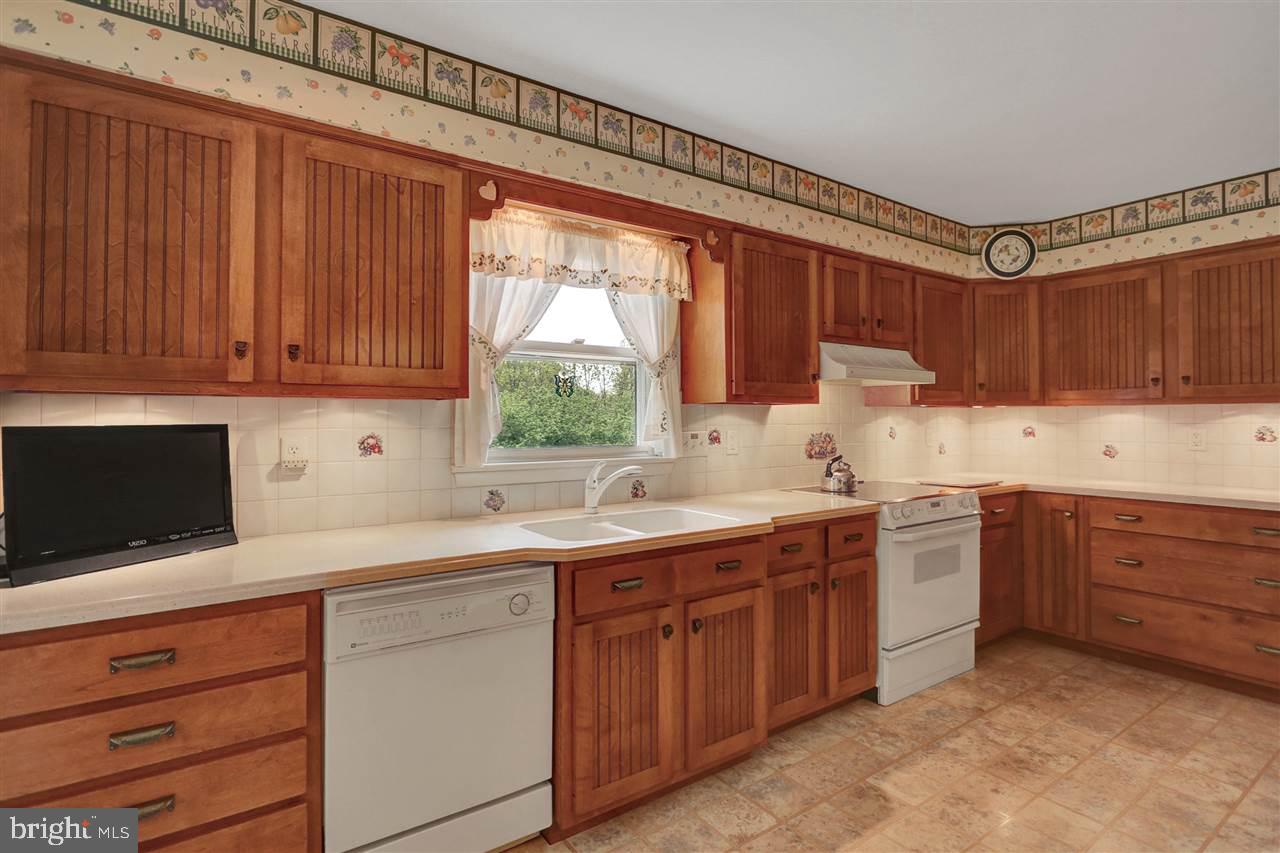 349 Sarhelm Road Harrisburg, PA 17112 - Photo 7 of 25 Gallery Image 7