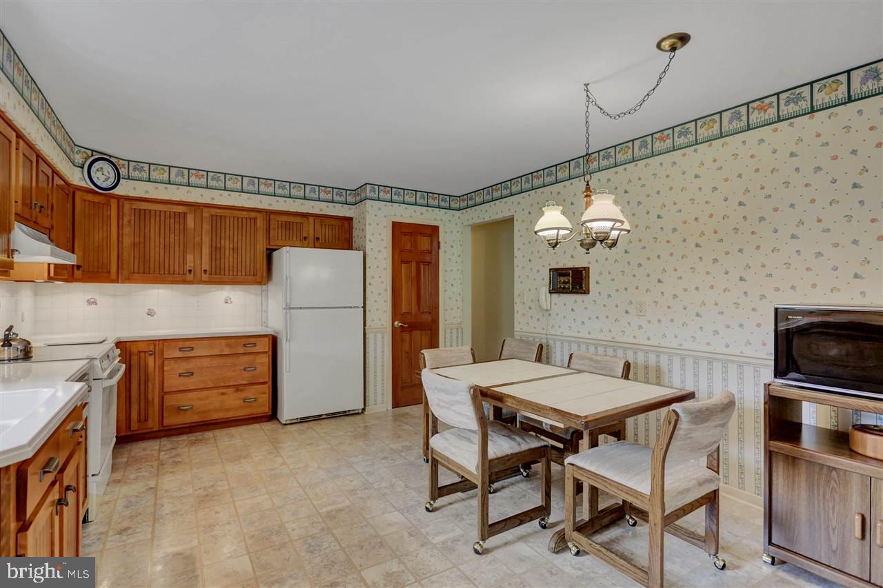 349 Sarhelm Road Harrisburg, PA 17112 - Photo 9 of 25 Gallery Image 9
