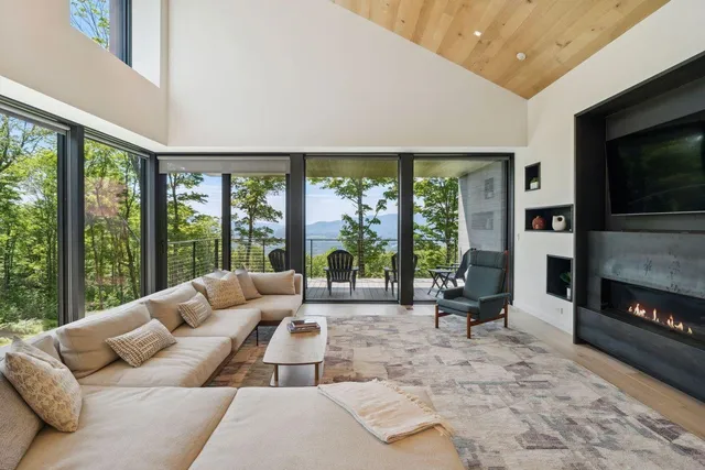 $3,400,000 | 811 Bear Creek Lane, Waterbury, VT 05676