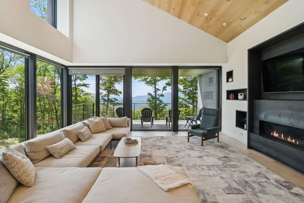 $3,400,000 | 811 Bear Creek Lane, Waterbury, VT 05676