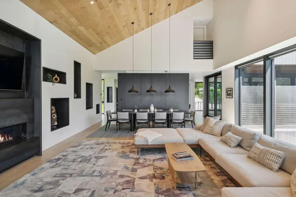 $3,400,000 | 811 Bear Creek Lane, Waterbury, VT 05676