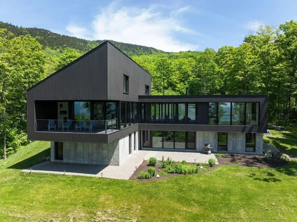 $3,400,000 | 811 Bear Creek Lane, Waterbury, VT 05676