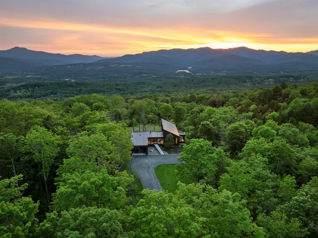 $3,400,000 | 811 Bear Creek Lane, Waterbury, VT 05676