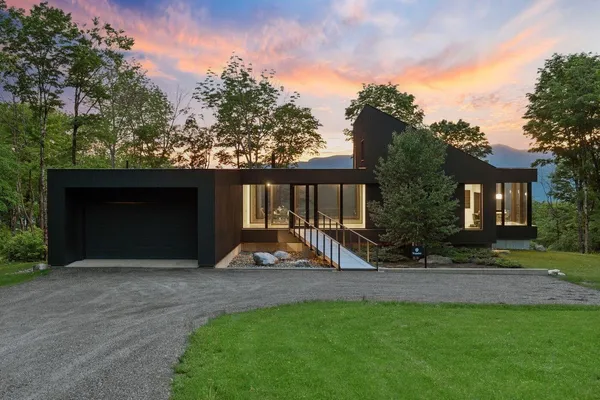 $3,400,000 | 811 Bear Creek Lane, Waterbury, VT 05676
