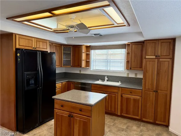 $2,100 | 1923 Magnolia Drive, Henderson, NV 89014