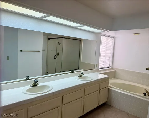 $2,100 | 1923 Magnolia Drive, Henderson, NV 89014