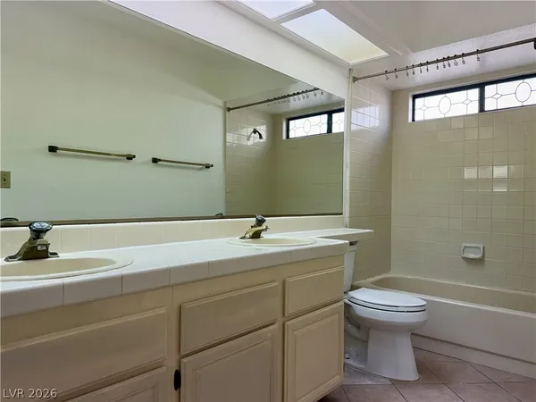 $2,100 | 1923 Magnolia Drive, Henderson, NV 89014