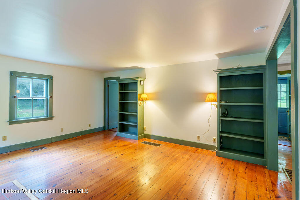 286 Manor Rock Road Craryville, NY 12521 - Photo 13 of 41 286ManorRock_LivingRoomC