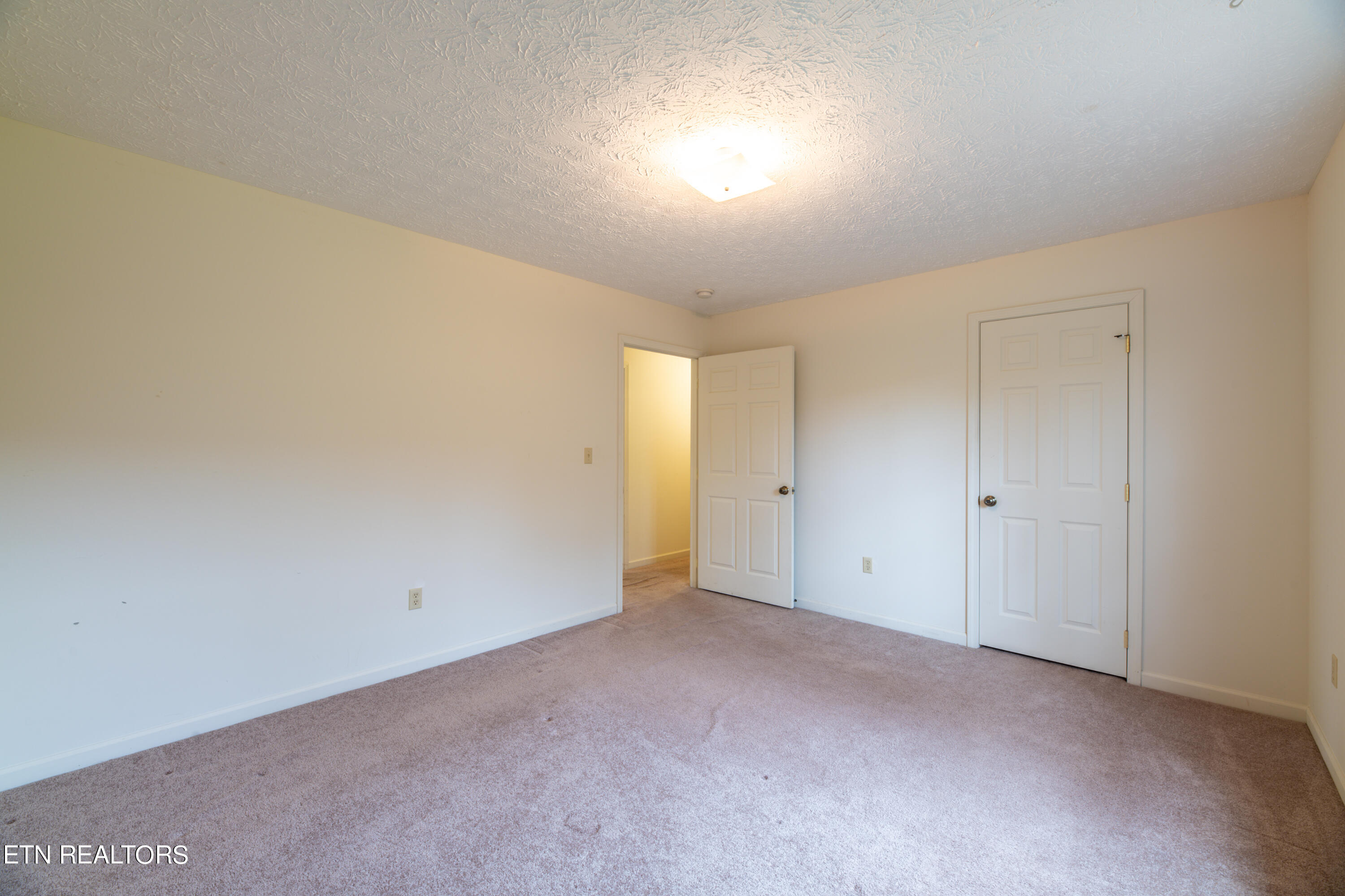 6633 Kern Road Knoxville, TN 37918 - Photo 15 of 31 6633 Kern Rd-19