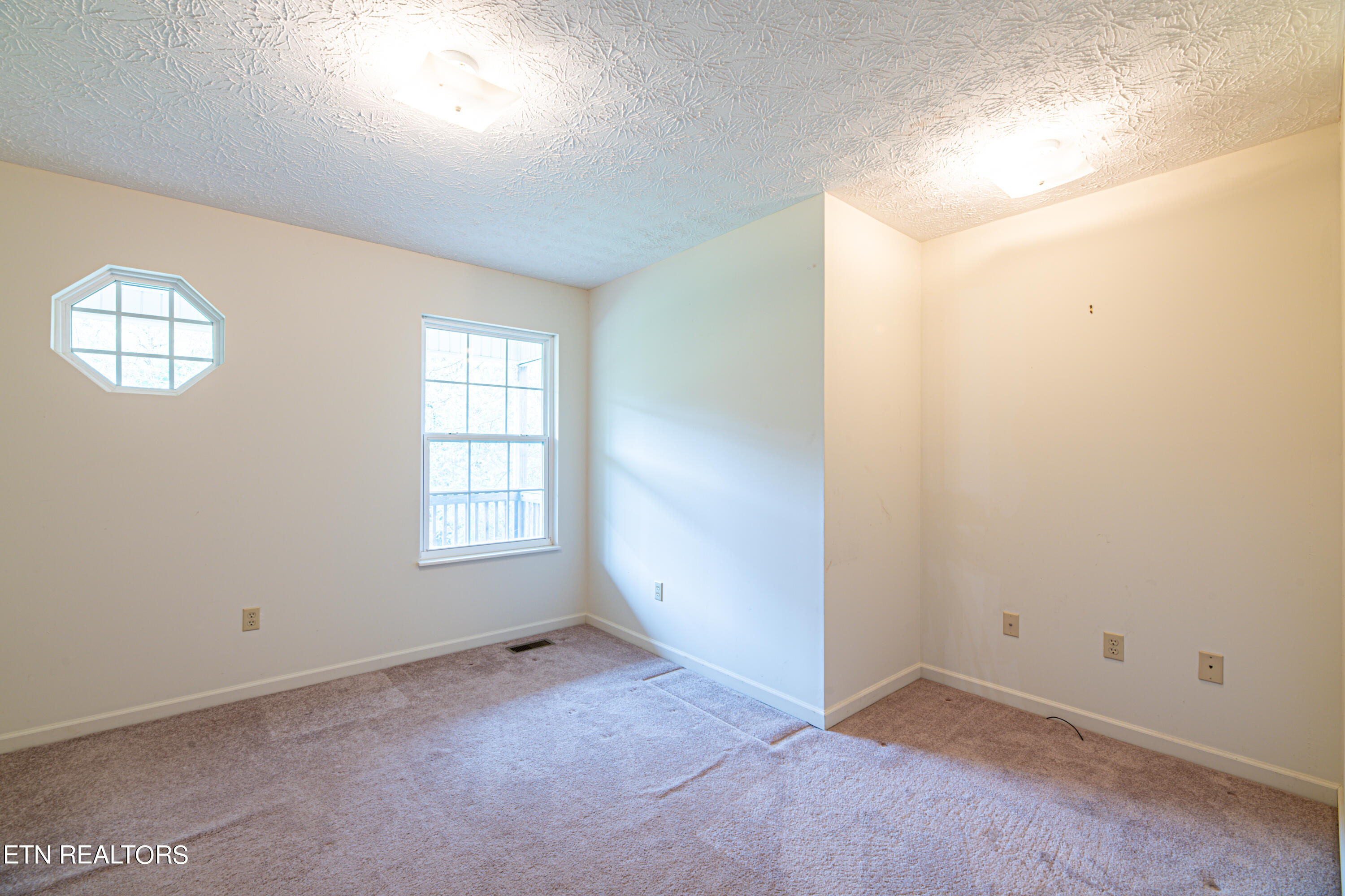 6633 Kern Road Knoxville, TN 37918 - Photo 20 of 31 6633 Kern Rd-14