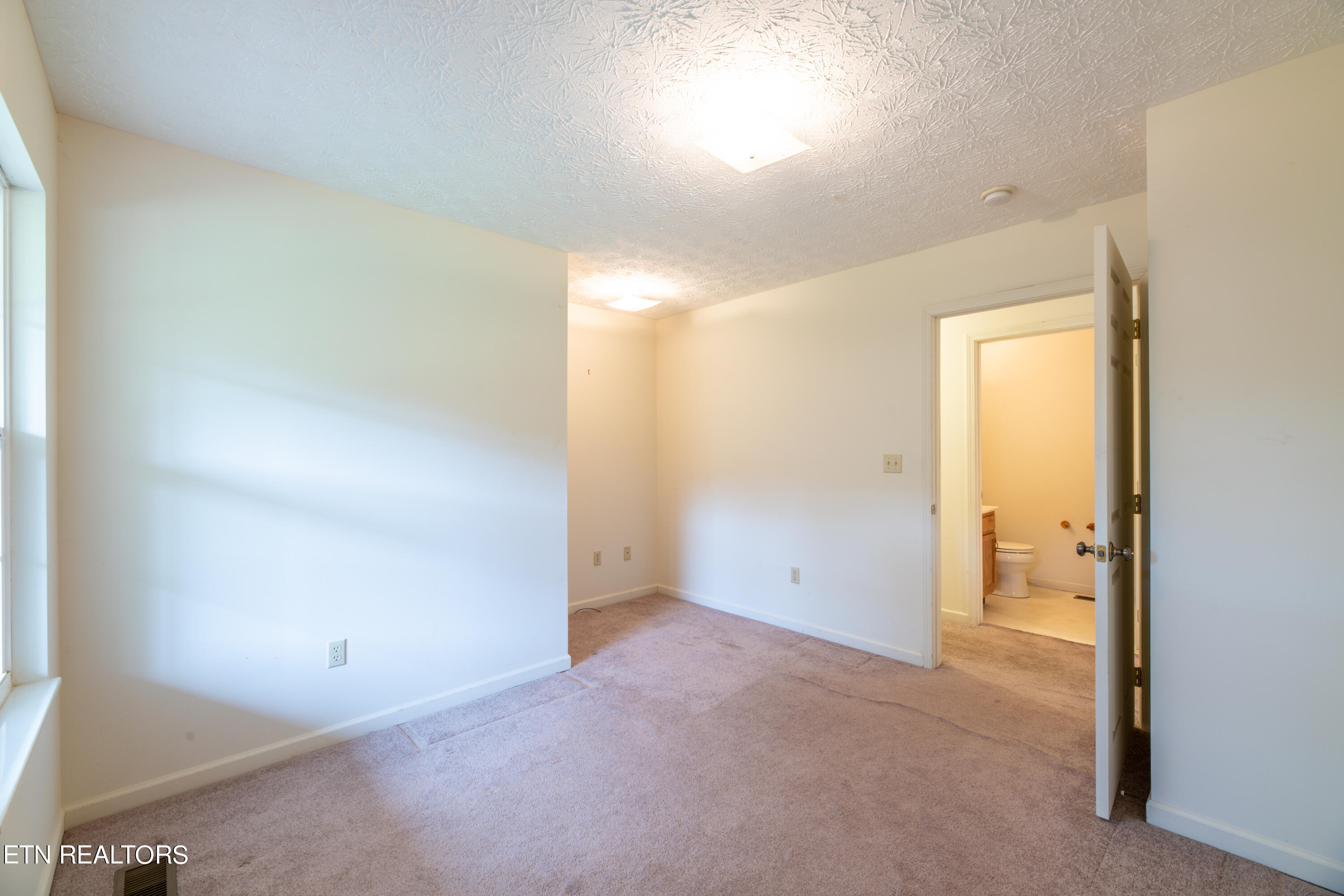6633 Kern Road Knoxville, TN 37918 - Photo 21 of 31 6633 Kern Rd-15