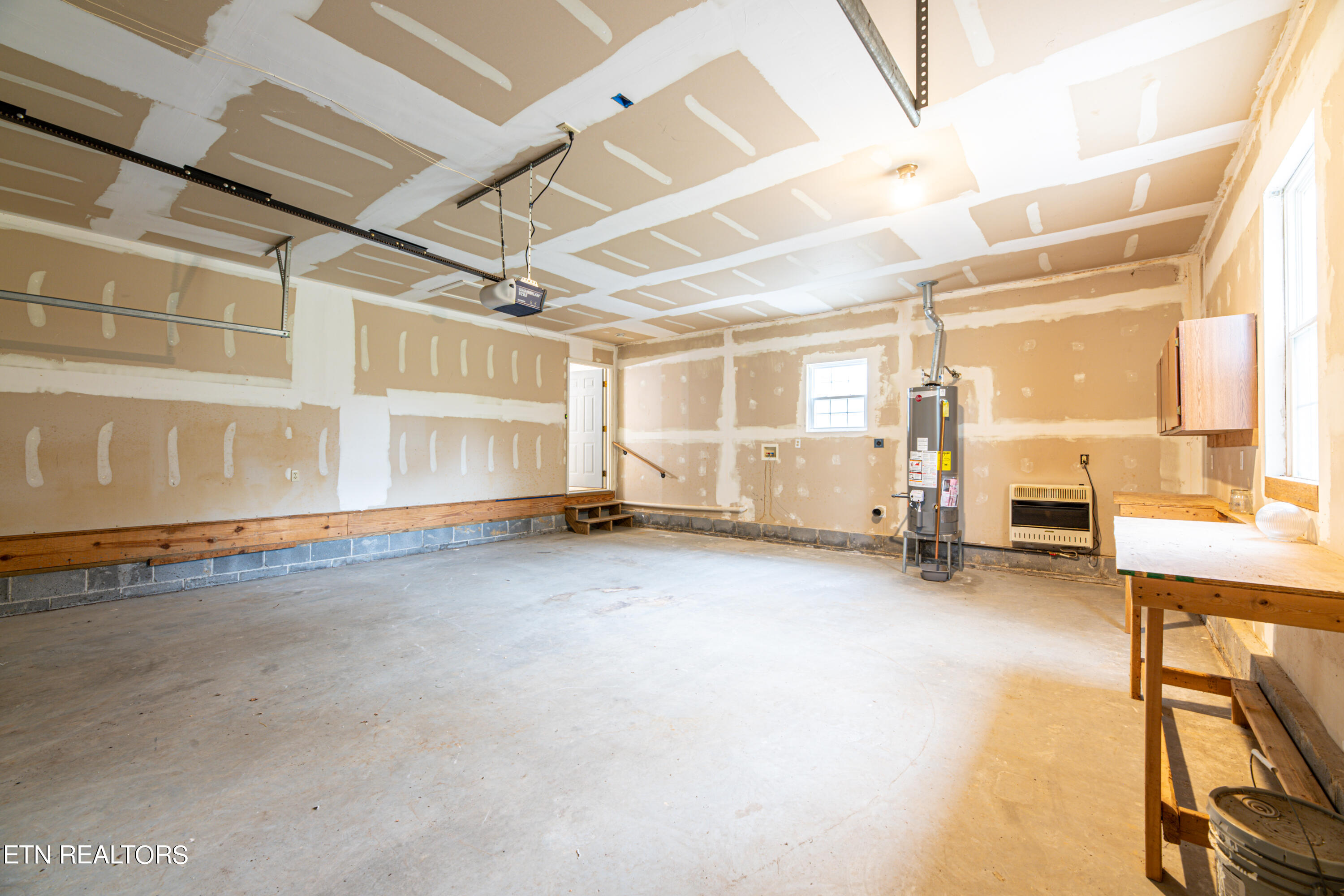 6633 Kern Road Knoxville, TN 37918 - Photo 23 of 31 6633 Kern Rd-13