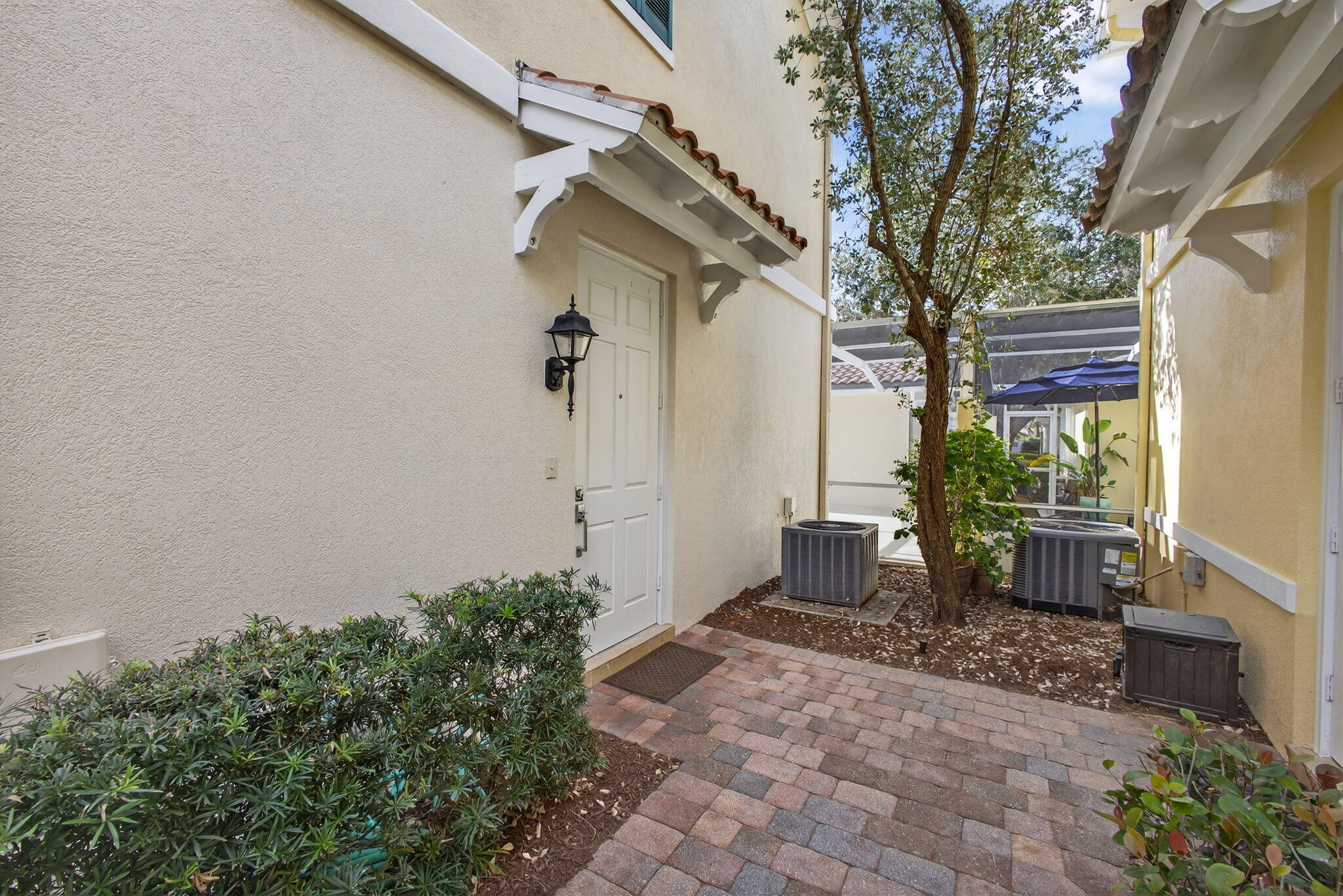 4118 Parkside Drive Jupiter, FL 33458 - Photo 5 of 73 a house view with a outdoor space