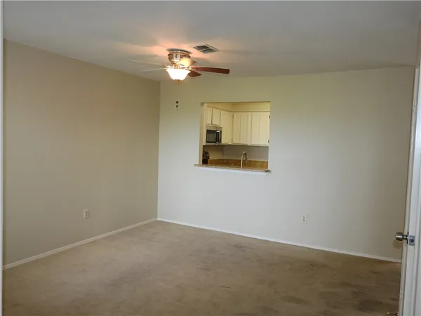 $98,900 | 4401 River Valley Drive, Unit 1003, Corpus Christi, TX 78410