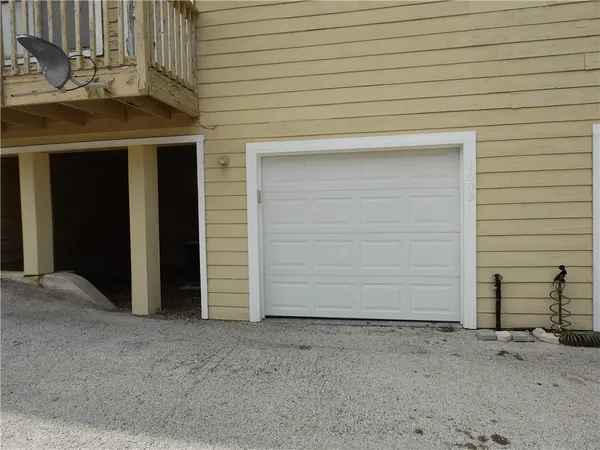 $98,900 | 4401 River Valley Drive, Unit 1003, Corpus Christi, TX 78410