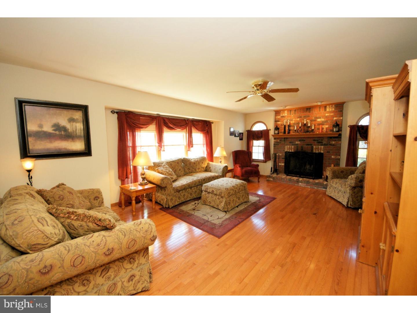 8 Buck Road Hamilton, NJ 08620 - Photo 11 of 24