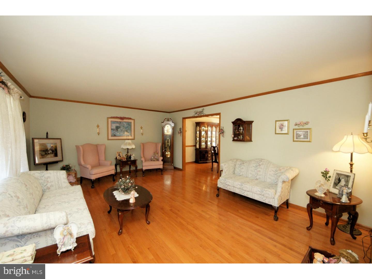 8 Buck Road Hamilton, NJ 08620 - Photo 4 of 24