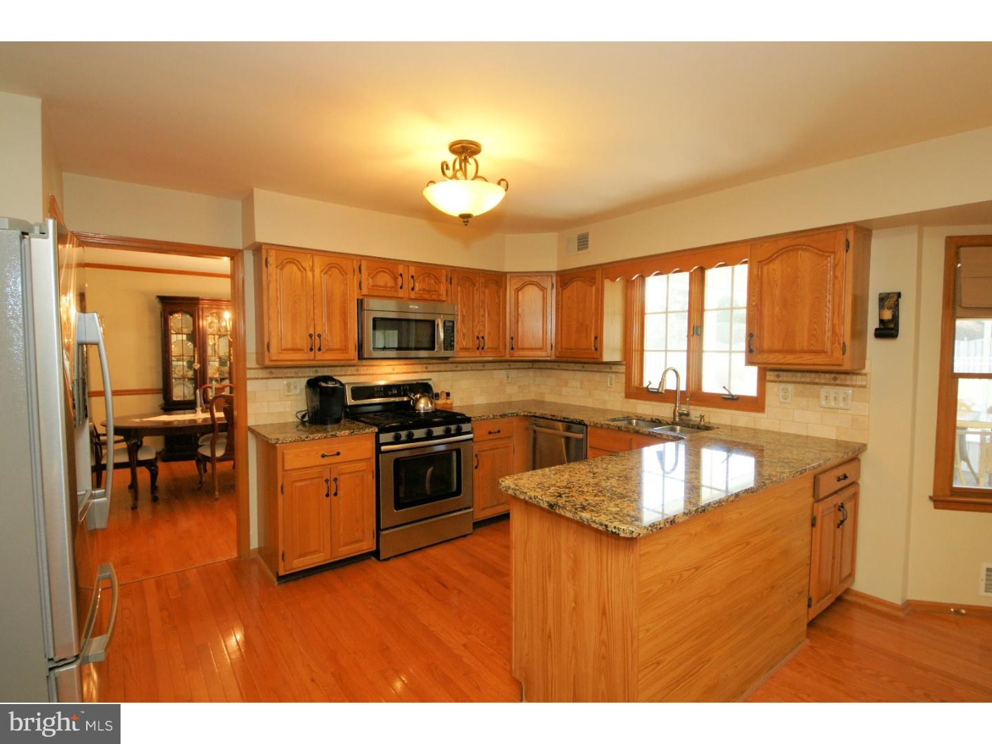 8 Buck Road Hamilton, NJ 08620 - Photo 7 of 24