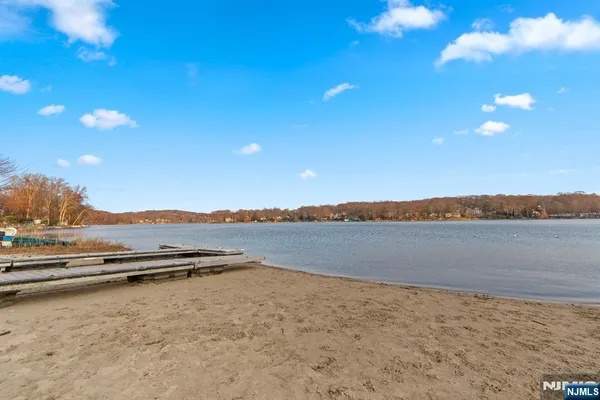 $524,900 | 48 Algonquin Avenue, Rockaway, NJ 07866