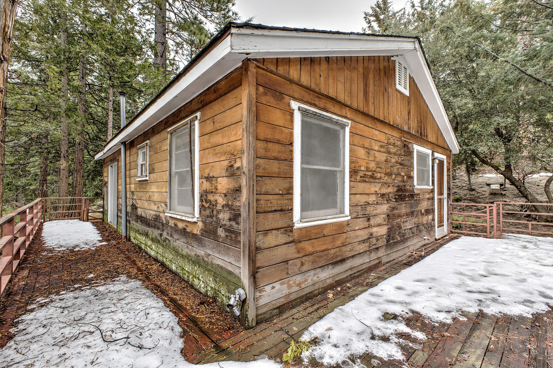 53250 Middleridge Drive Idyllwild, CA 92549 - Photo 27 of 30 a front view of a house with a yard