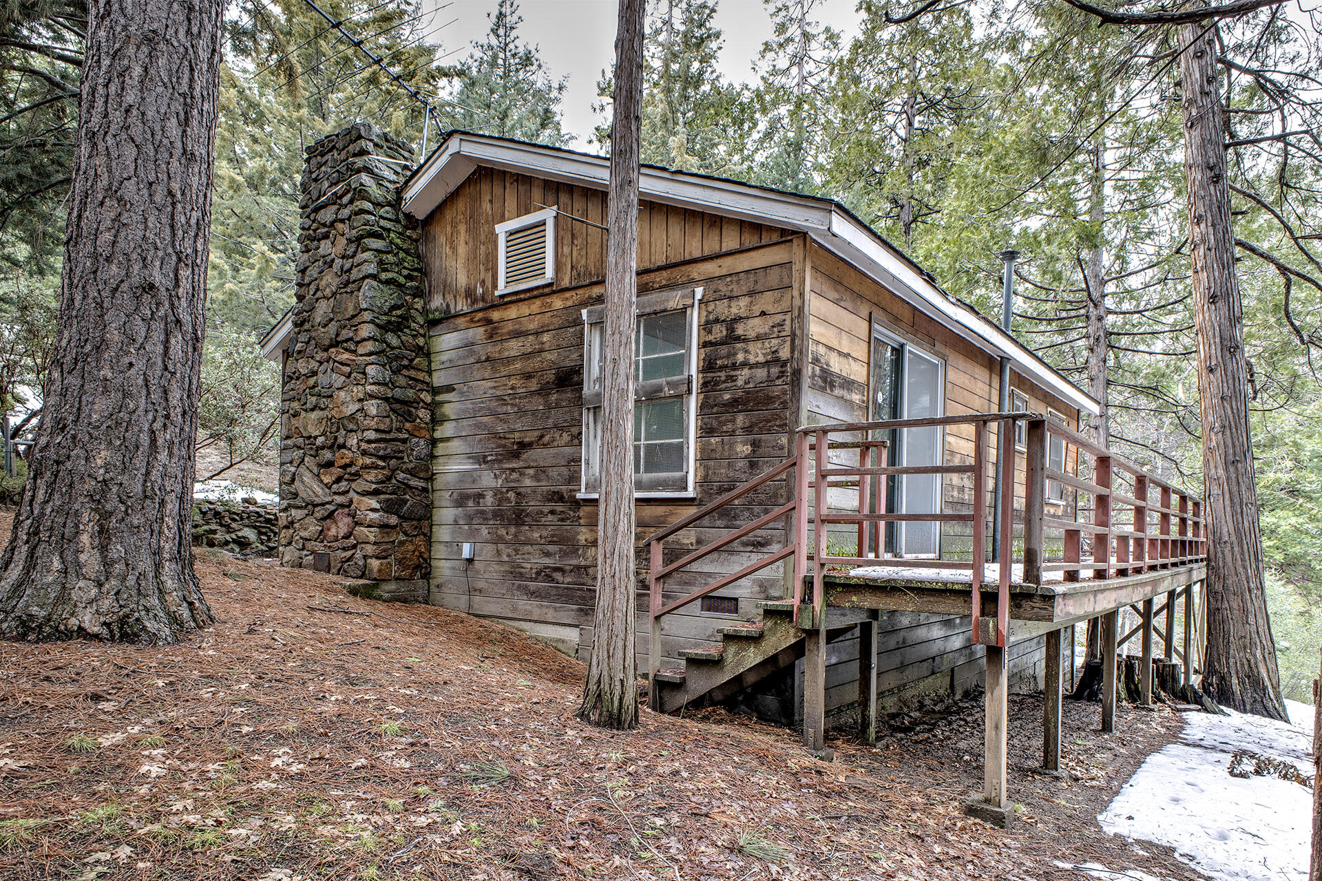 53250 Middleridge Drive Idyllwild, CA 92549 - Photo 6 of 30 a view of a house with a yard