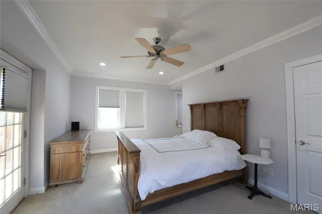 $2,600 | 404 South Hanley Road, Unit 2S, Clayton, MO 63105