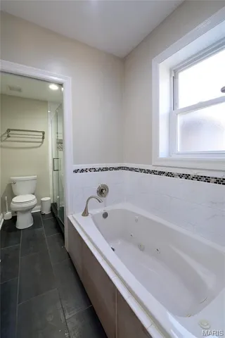 $2,600 | 404 South Hanley Road, Unit 2S, Clayton, MO 63105