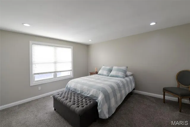 $2,600 | 404 South Hanley Road, Unit 2S, Clayton, MO 63105