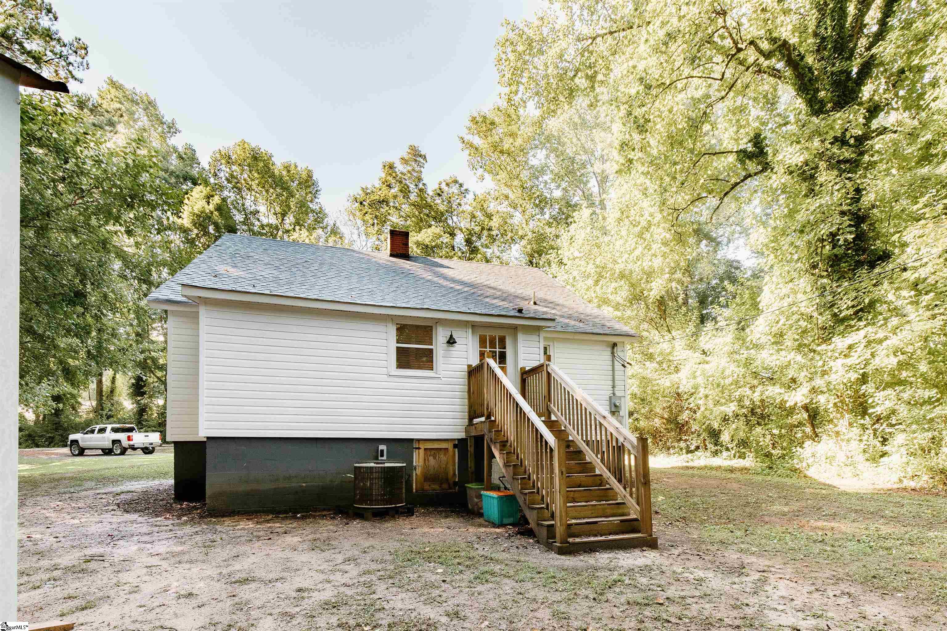 170 Blue Ridge Street Inman, SC 29349 - Photo 4 of 27