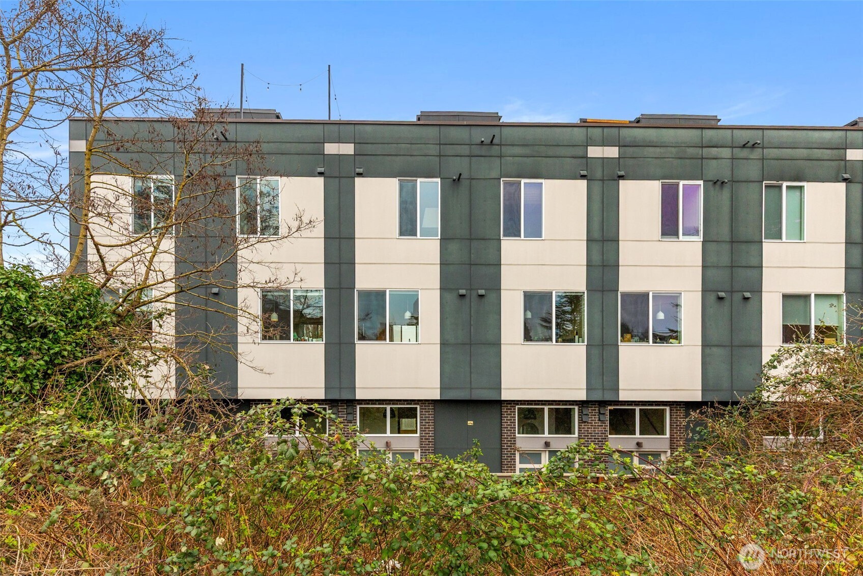 908 North 46th Street, Unit F Seattle, WA 98103 - Photo 39 of 40