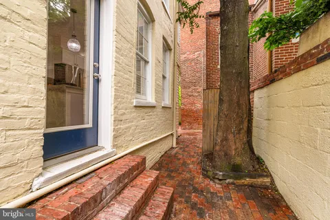 $1,495,000 | 116 South Pitt Street, Alexandria, VA 22314